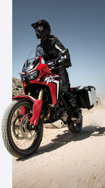 Africa Twin su terra polverosa