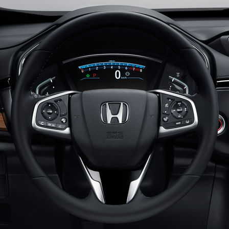 Primo piano del volante multifunzione Honda CR-V.