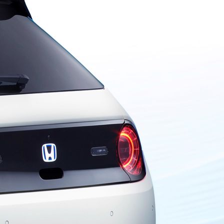 Vista posteriore di tre quarti Concept Honda Urban EV.