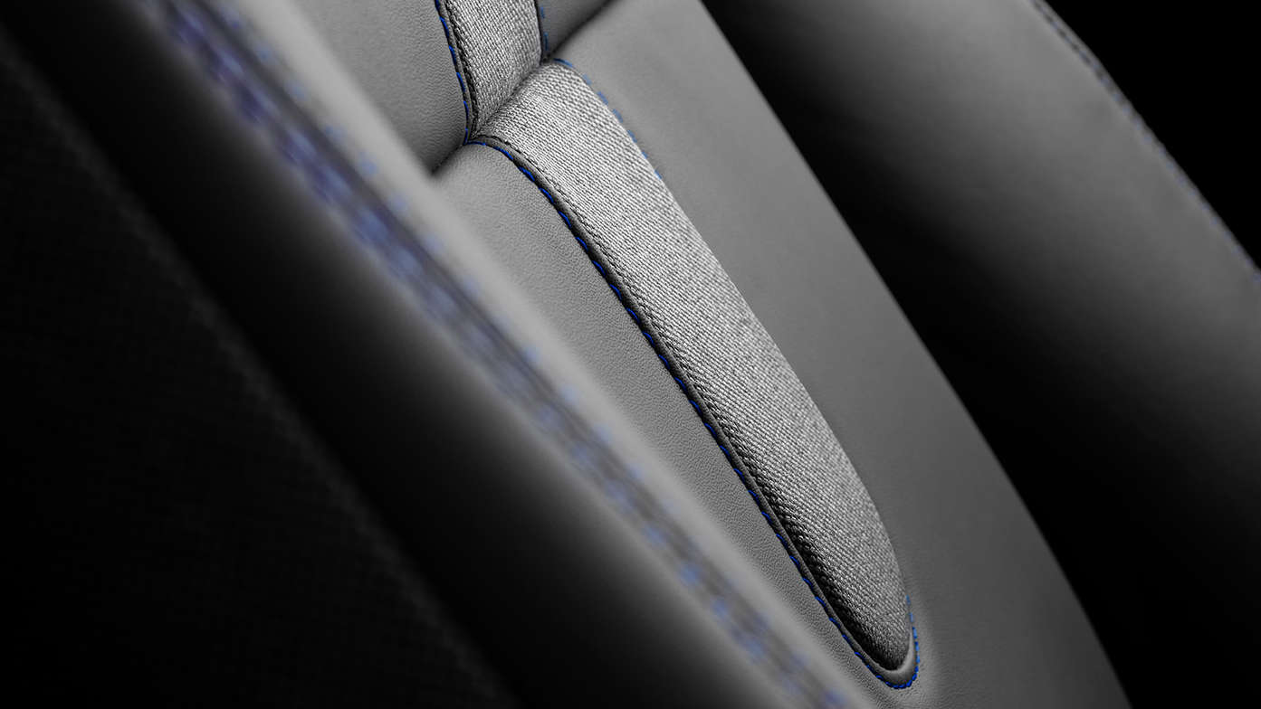 Vista dettagliata degli interni in pelle Midnight Black