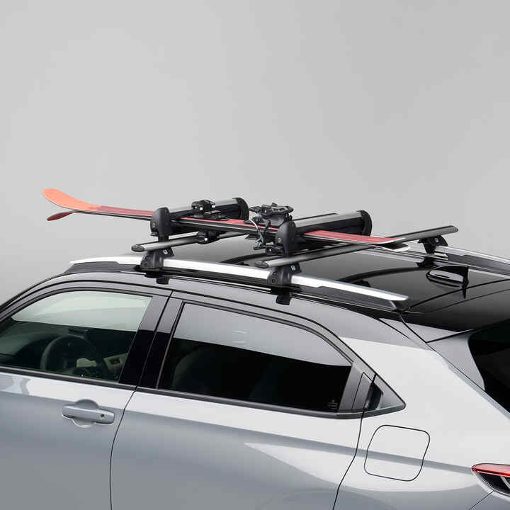 Honda HR-V con attacco per sci sul tetto