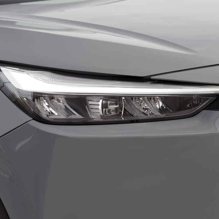Primo piano del faro anteriore dell'HR-V. 