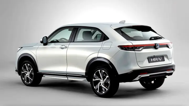 Design esterno e interno dell'HR-V ibrido