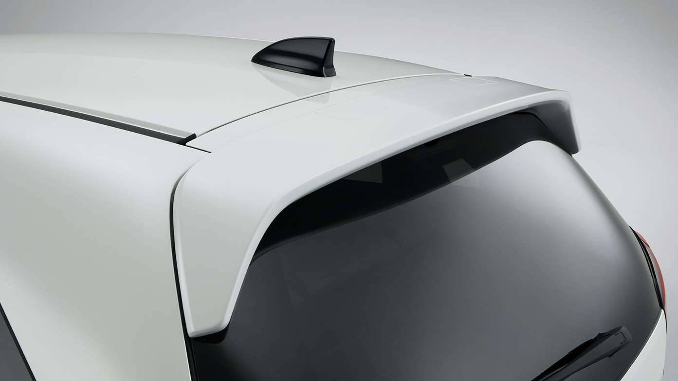 Primo piano dello spoiler posteriore della Honda Jazz Hybrid.