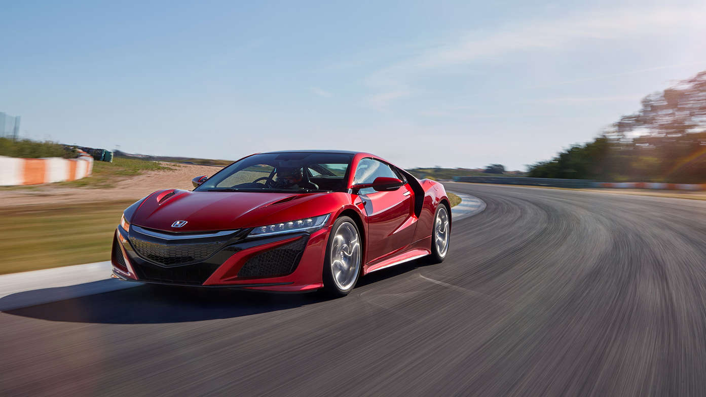 Vista anteriore di tre quarti della Honda NSX più recente.