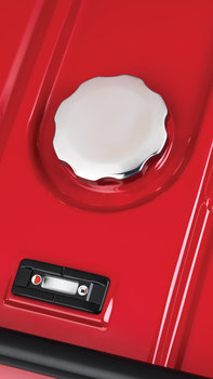 Dettaglio del tappo del serbatoio carburante.