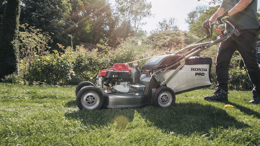 Primo piano del piatto di taglio di Honda HRH.