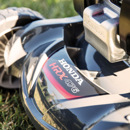 Lato rivolto verso l'alto del logo Honda HRX.