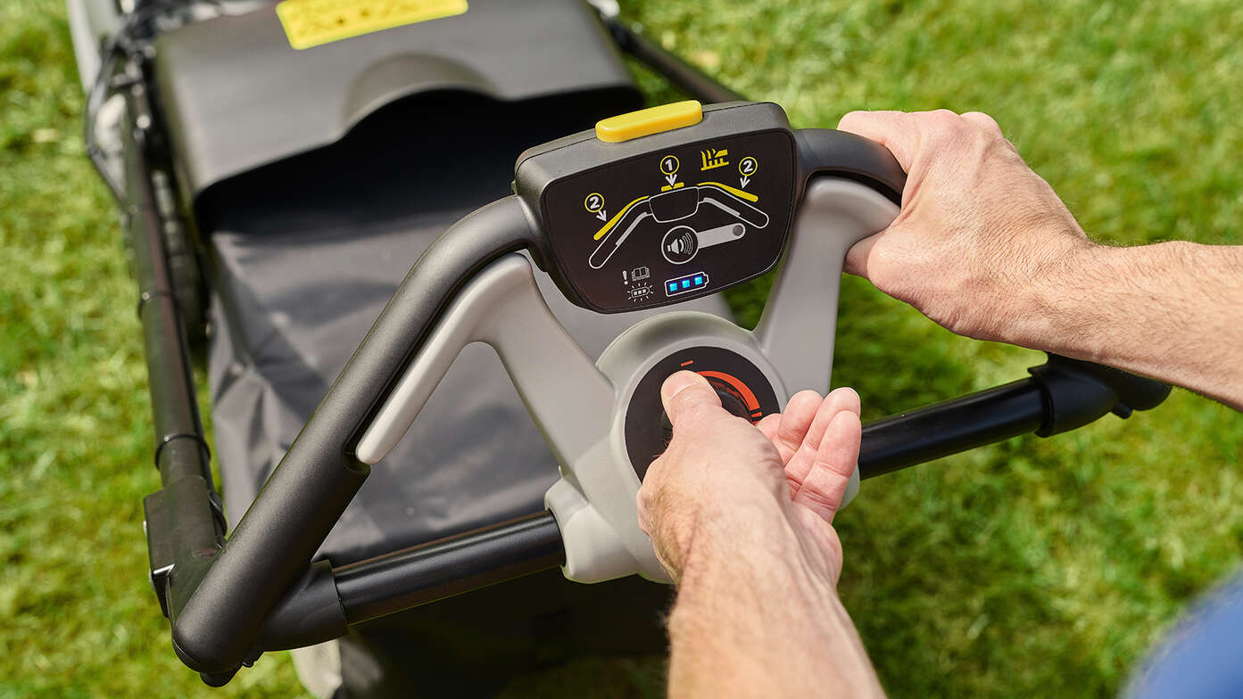 Primo piano del quadrante della velocità di Honda HRX