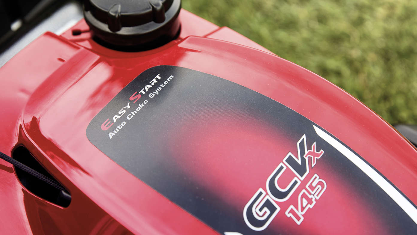 Primo piano dall'alto dell'Honda IZY gcv 145