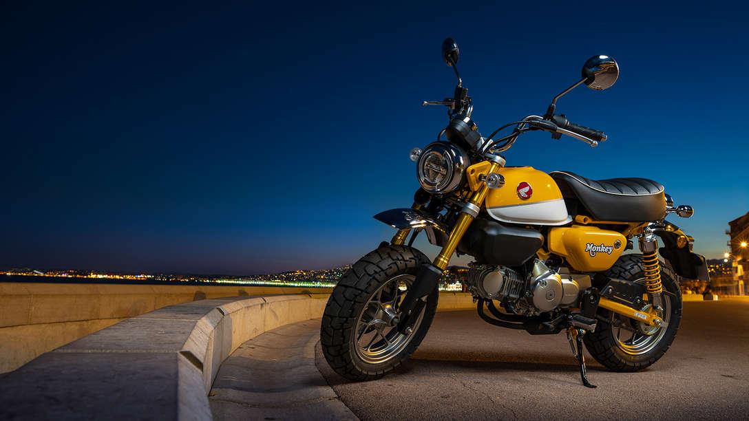 Monkey 125cc, inquadratura anteriore sinistra di tre quarti