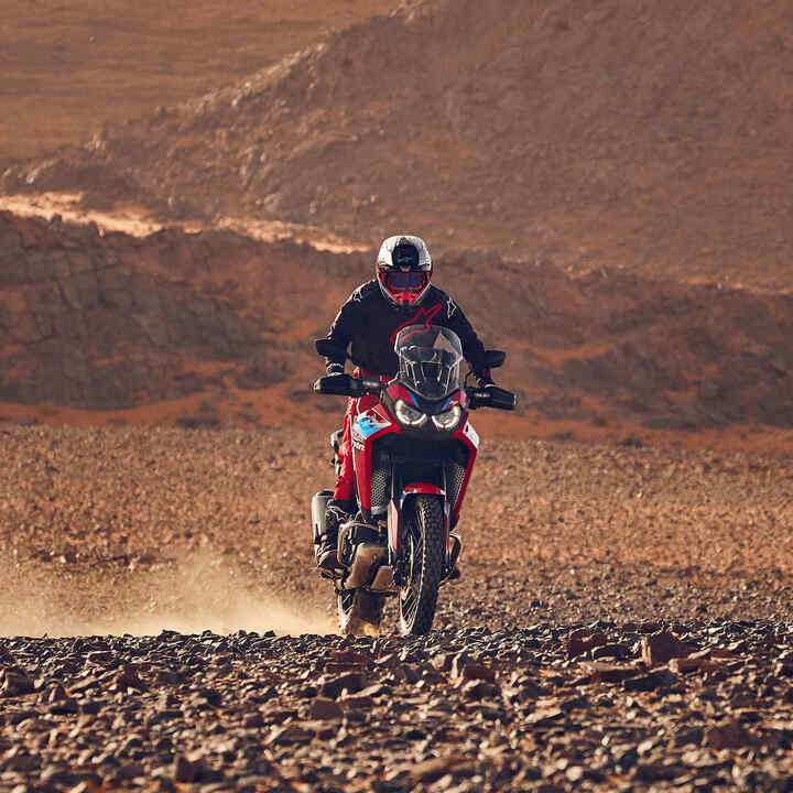 Honda Africa Twin 1100, il deserto in città - Il Sole 24 ORE