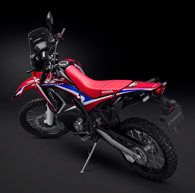 CRF250 Rally vista di tre quarti posteriore sinistra