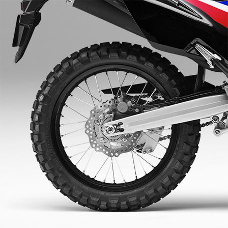 CRF250 Rally dettaglio della ruota posteriore
