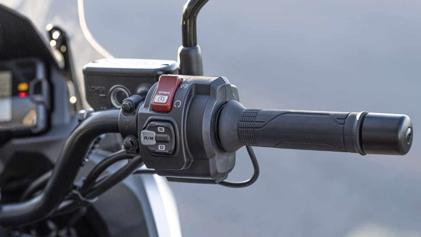 NC750X, comando del gas Throttle by Wire (acceleratore elettronico) e 4 modalità di guida