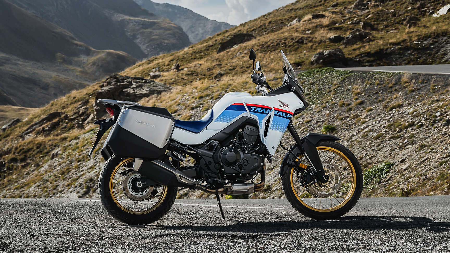 Honda XL750 Transalp Panoramica Moto Adventure Touring di Media