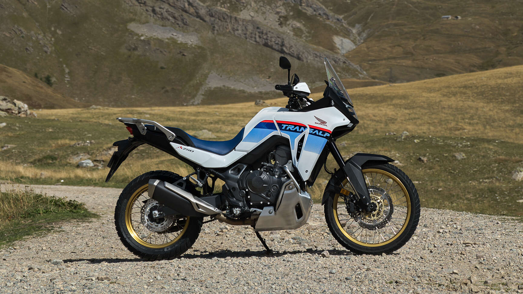 XL750 Transalp equipaggiata con Rally Pack.