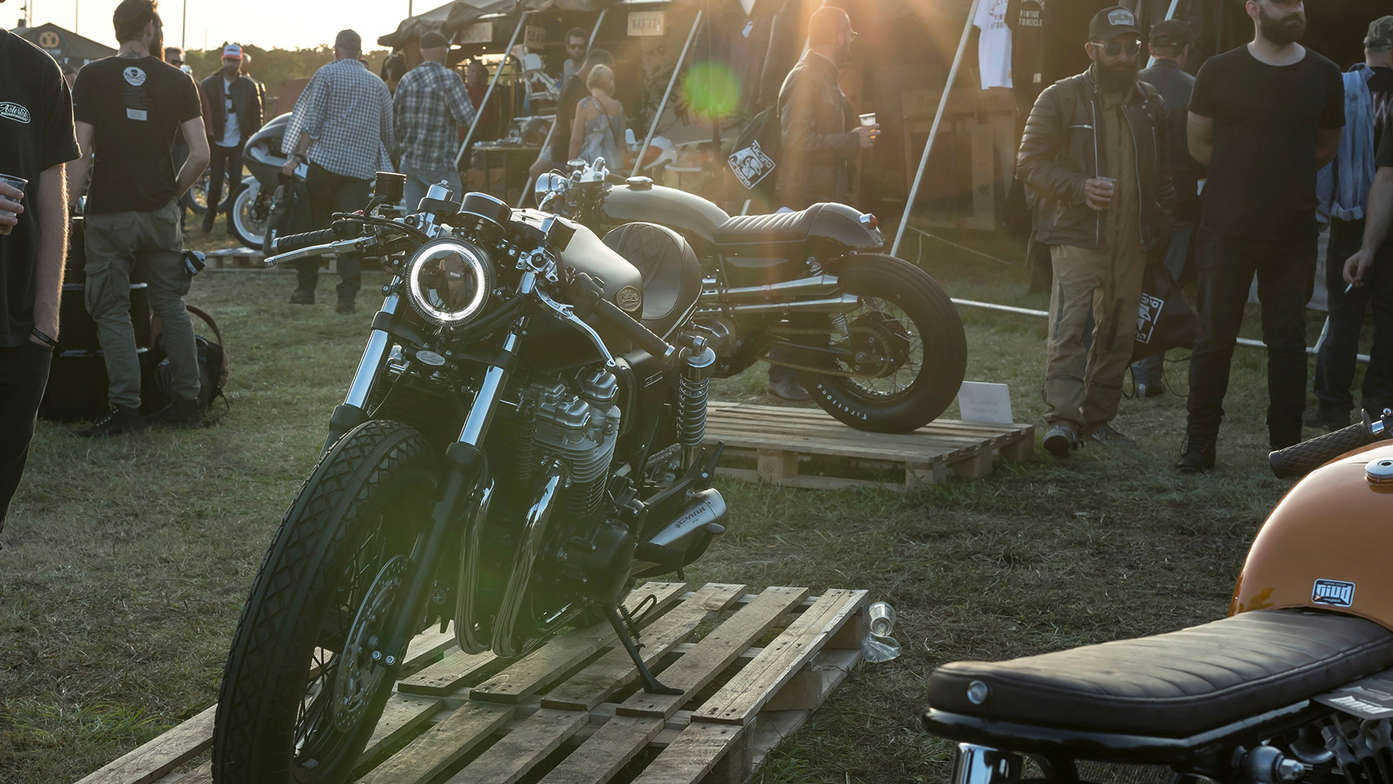 CB1100EX Hedo costruita da South Garage.