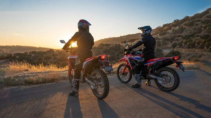 Honda CRF300 Rally e CRF300L su strada