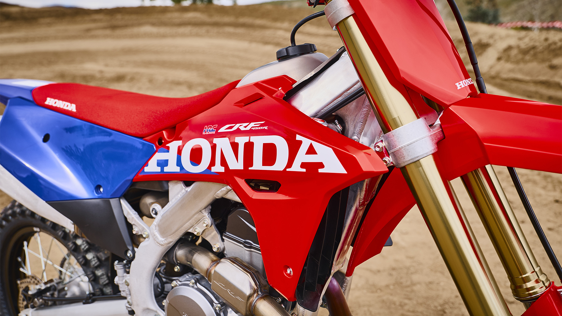 CRF450R Motore Unicam da 449,7 cc a quattro valvole