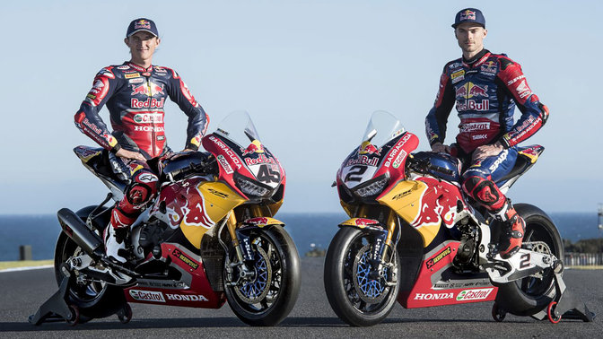 Due piloti su Honda Fireblade al campionato mondiale Superbike.
