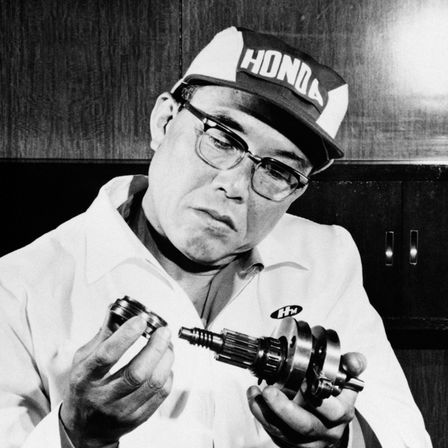 Primo piano di Soichiro Honda.