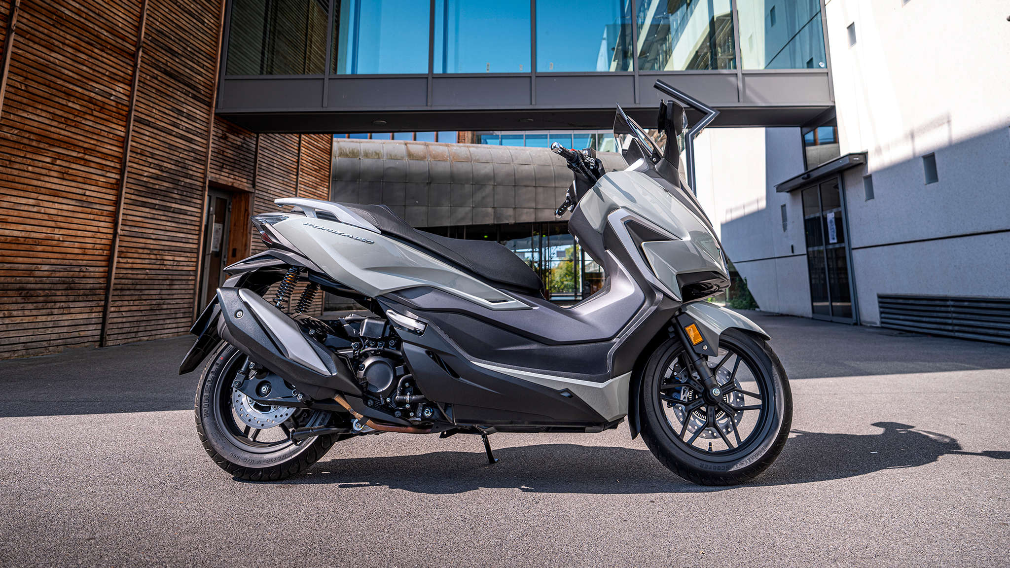 Panoramica Forza 350 Scooter Gamma Moto Honda