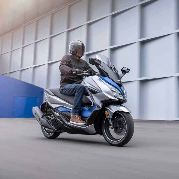 Panoramica – Forza 125 – Scooter – Gamma – Moto – Honda