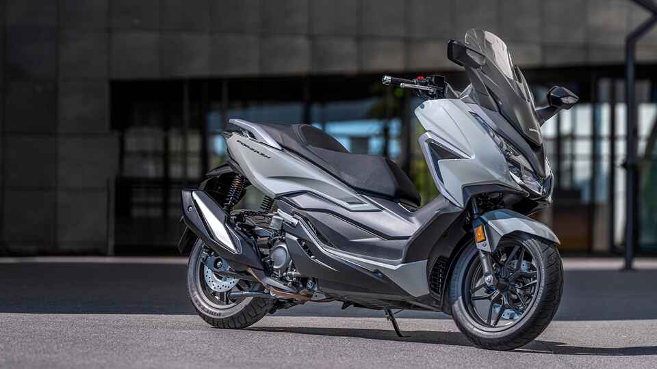 Panoramica Forza 350 Scooter Gamma Moto Honda
