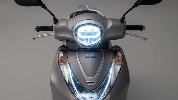 SH Mode 125 scatto frontale