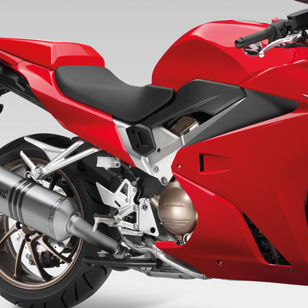 Integra, Scooter, inquadratura frontale di tre quarti accessorio, Portaoggetti superiore, moto
