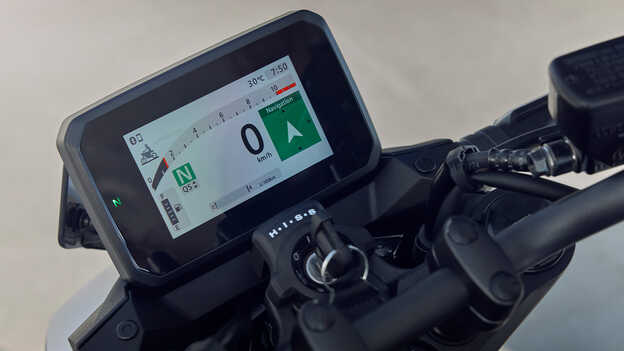 Display TFT Honda CB750 Hornet con navigazione.