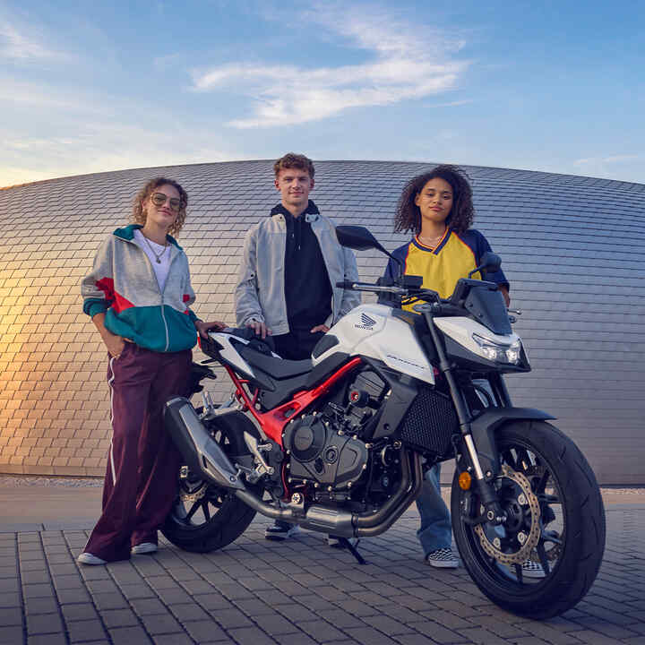 Immagine dal video d'azione di Honda Hornet