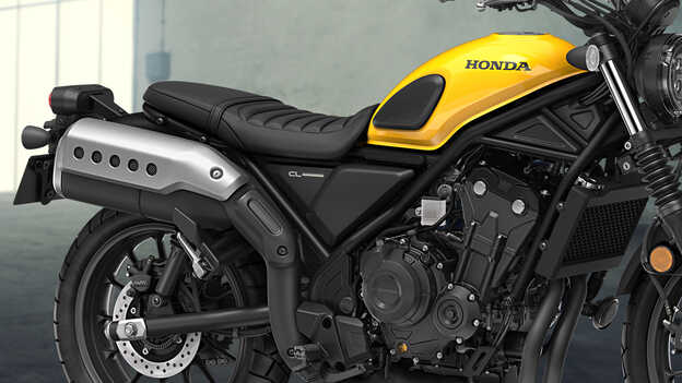 Comodità della sella della motocicletta Honda CL500.