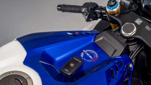 Portachiavi intelligente Honda CBR1000RR-R Fireblade con logo 30° Anniversario