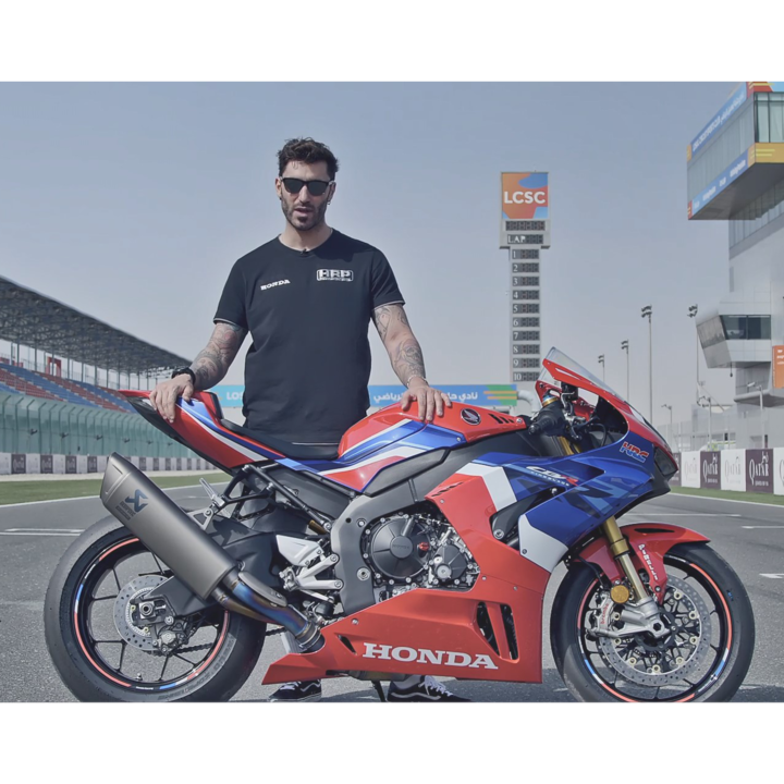 Alex Polita stood next to the 2020 CBR1000RR-R Fireblade SP