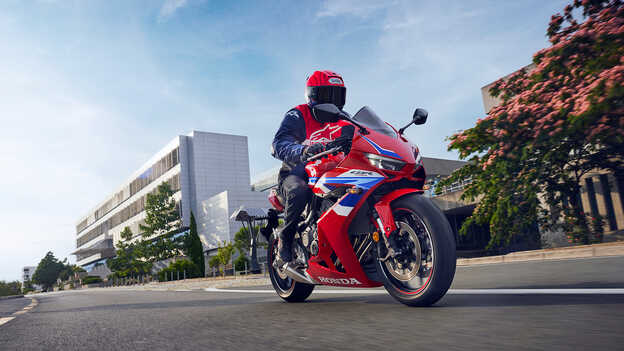 Honda CBR650R SuperSport Sportiva Adrenalinica