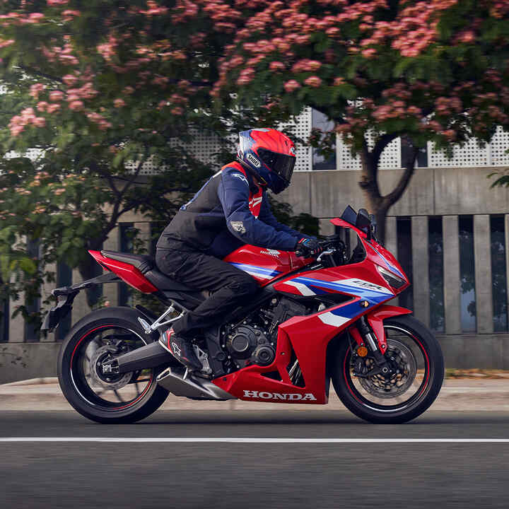Honda CBR650R SuperSport Sportiva Adrenalinica