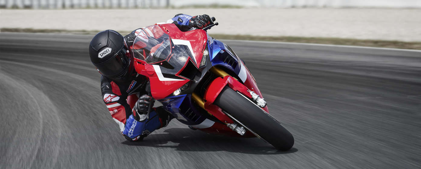 Honda CBR1000RR-R Fireblade SP su pista