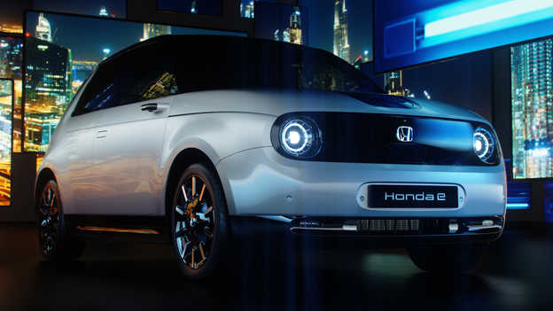 Civic 5 porte, esterno, vista frontale di tre quarti
