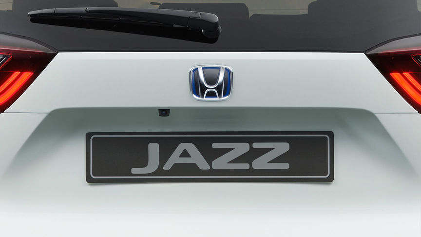 Primo piano della telecamera di assistenza al parcheggio della Honda Jazz Hybrid