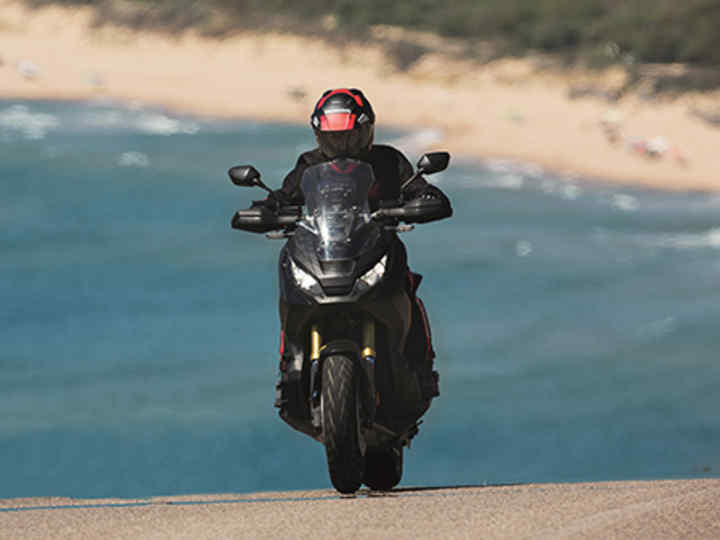Honda conferma il lancio del nuovo X-ADV