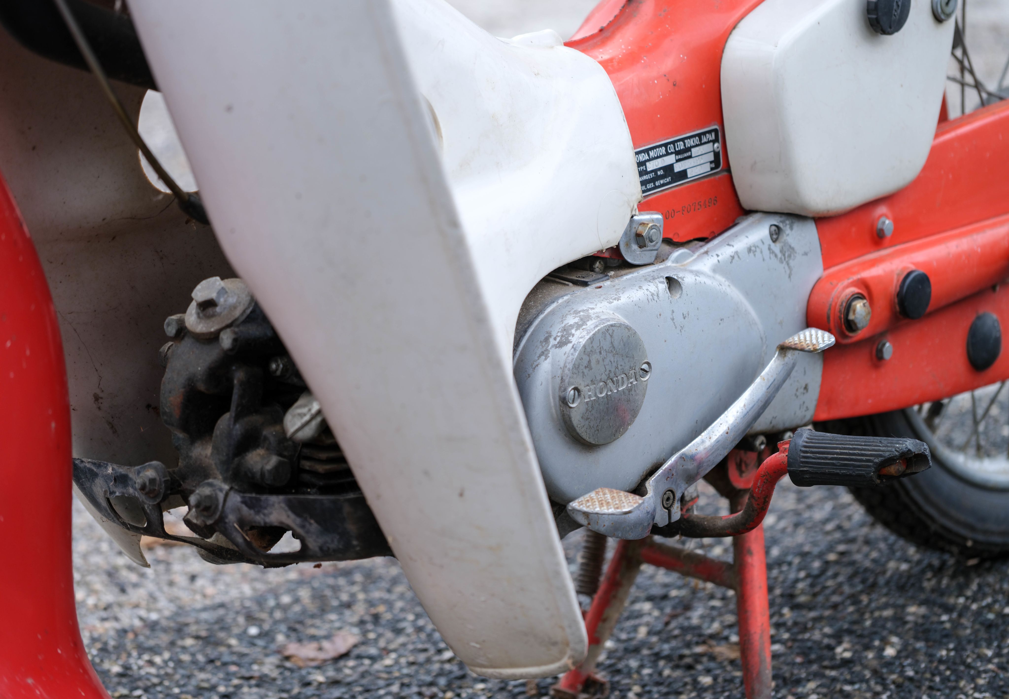 Advertising Honda Cub 50