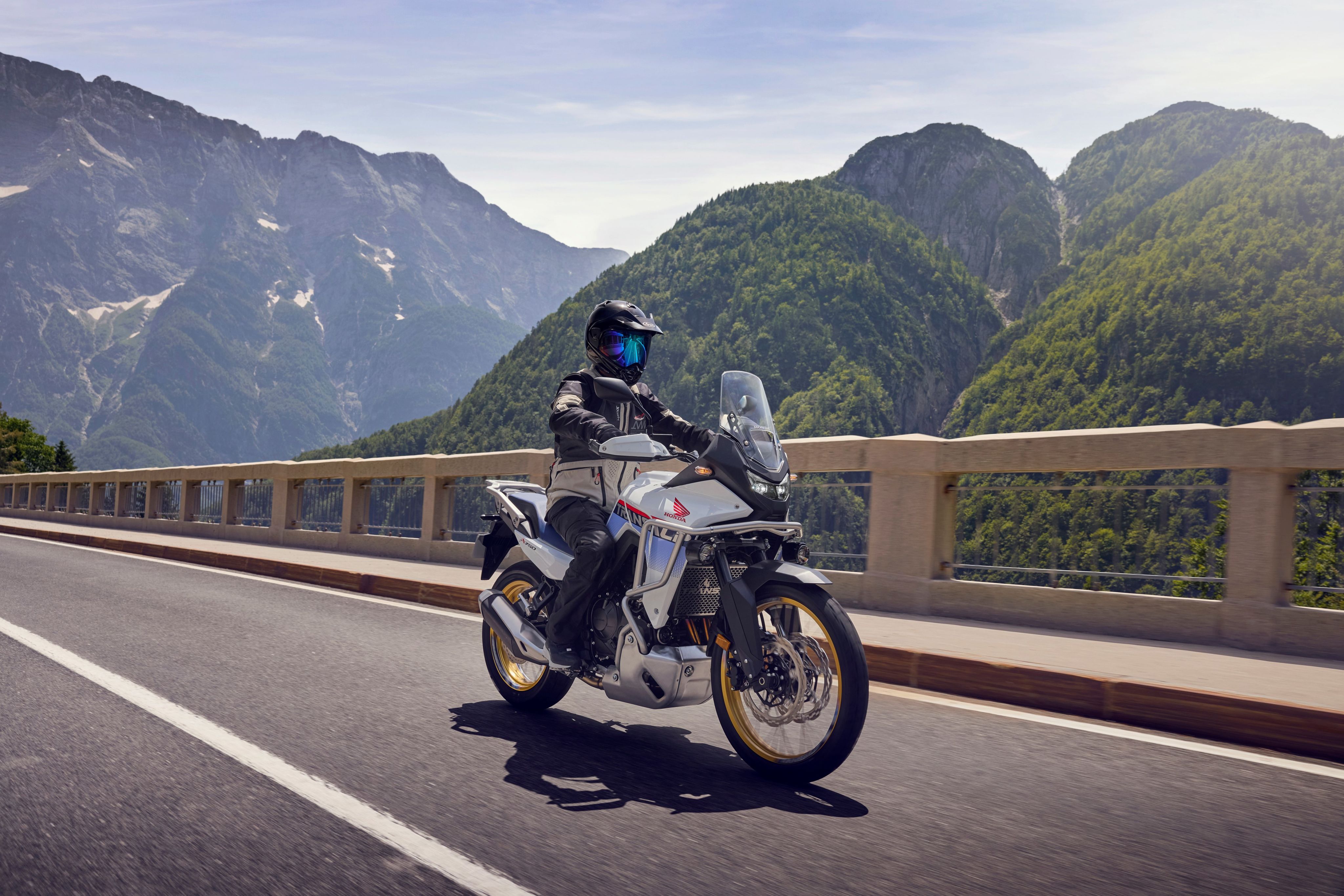 Honda_XL750_Transalp