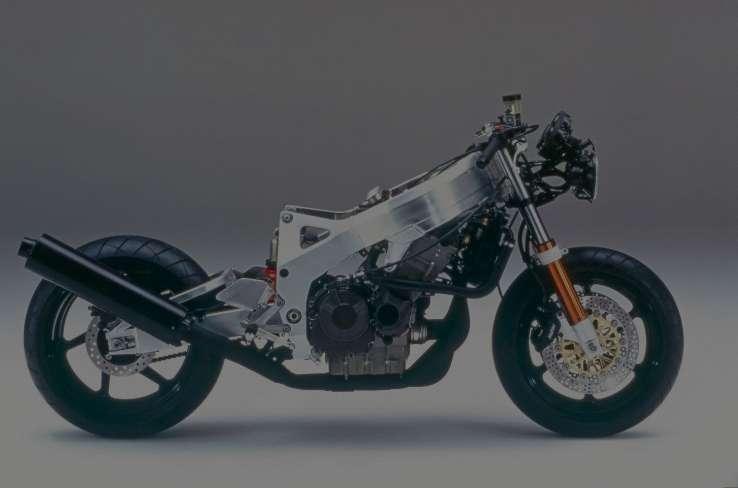 Honda CBR900RR Fireblade senza sovrastrutture